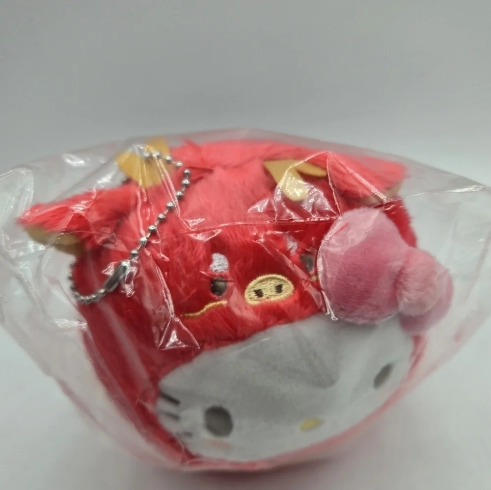 Sanrio Hello Kitty Daruma Mascot Plush Keychain Year of the Dragon 2024